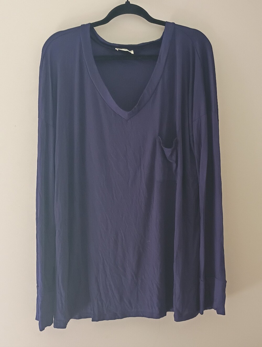 Blumin Women's Navy V Neck Long Sleeve Top